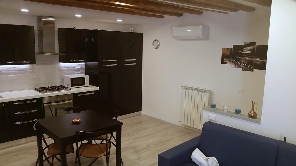 Casa Vacanze Rubino Trieste Exteriör bild